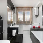 Easy Rent- Rayskiego 24h Check-in Apartment *